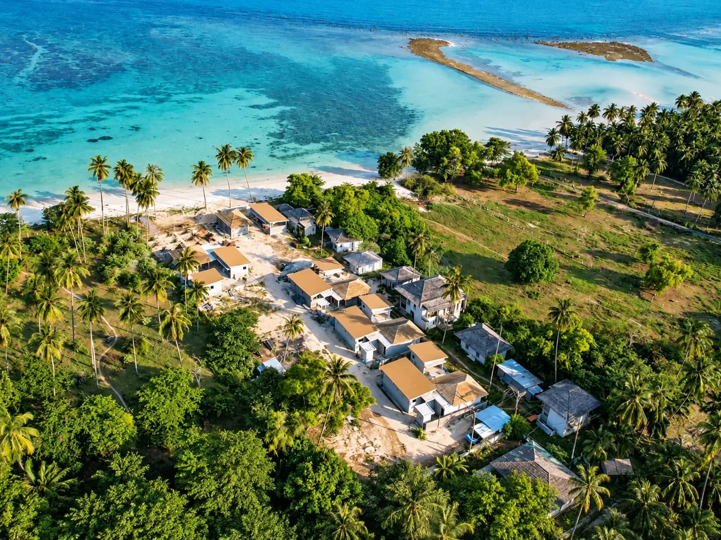 Beachfront Land for Sale 6 Rai 2 Ngan 22 Sq.wah in Hua Thanon, Lamai