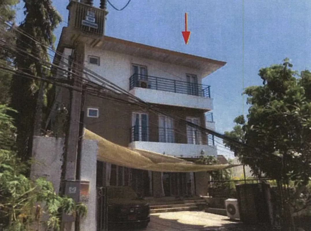 Auction townhouse Bangrak 194 sqm